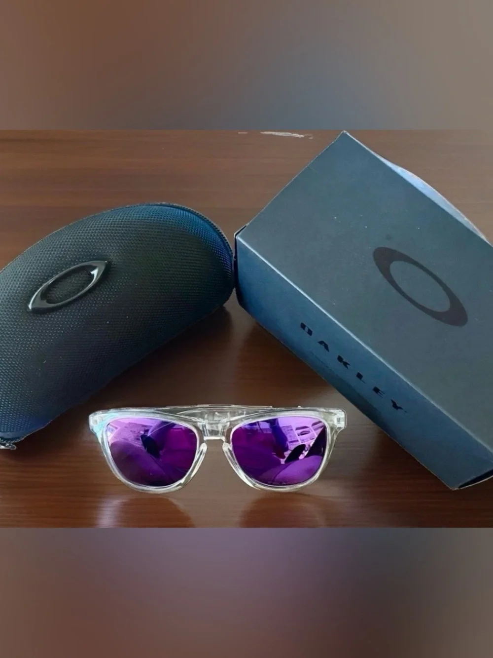 NWT Oakley Frogskins Polarized Clear Frame Purple Violet Lenses w/Case & Box